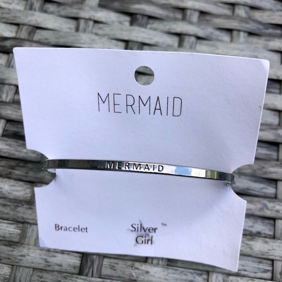 Silver Girl Mermaid Bracelet 🧜🏻♀️ - Picture 2 of 6